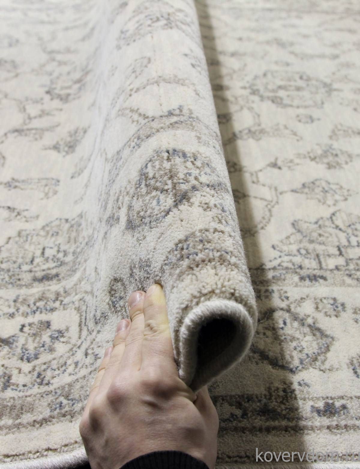 Ковер DJOBIE 45-22 621 V Ковер DJOBIE 45-22 621 V